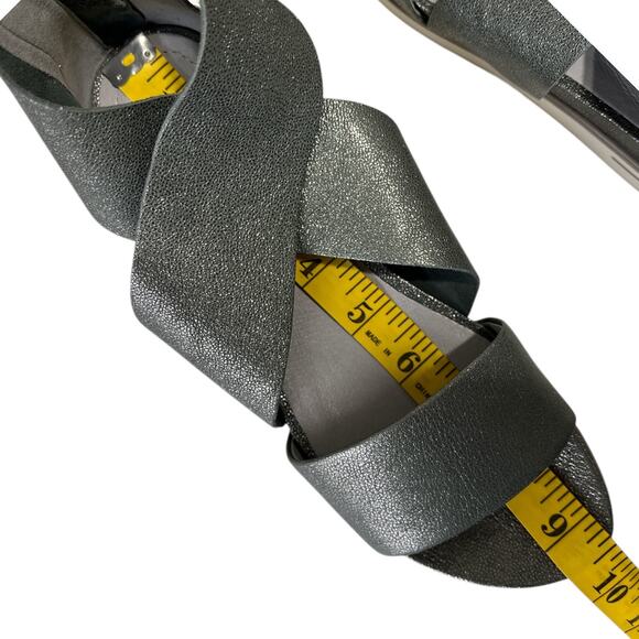 Eileen Fisher Sport Sandal Gray Silver Metallic Womens 7 Criss Cross Leather